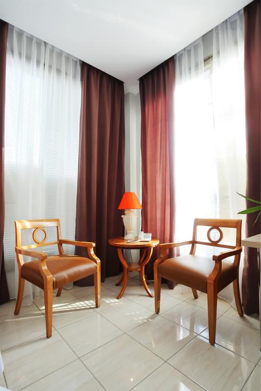 Topaz Residence Jakarta Værelse billede