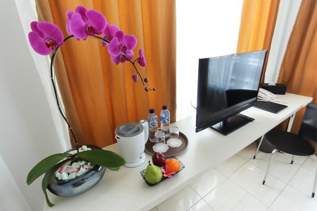 Topaz Residence Jakarta Eksteriør billede